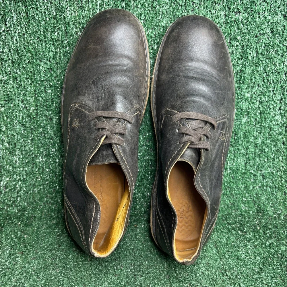 John Varvatos Distressed Leather Vibram Sole Chukka Boot Brown Mens Size 10.5